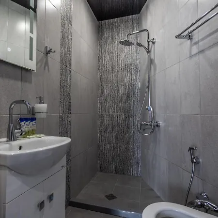 никонел Aparthotel 4*