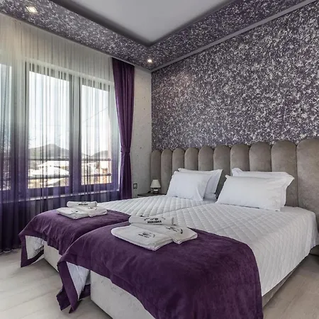 никонел Aparthotel 4*