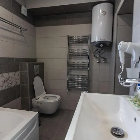 никонел Aparthotel 4*