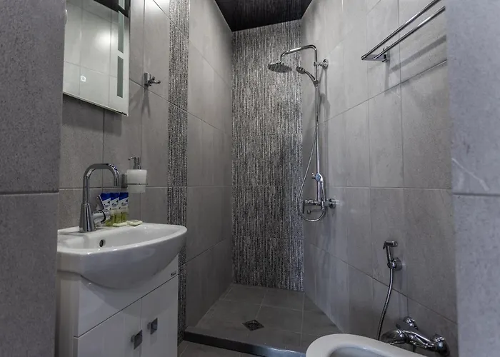 никонел Aparthotel 4*