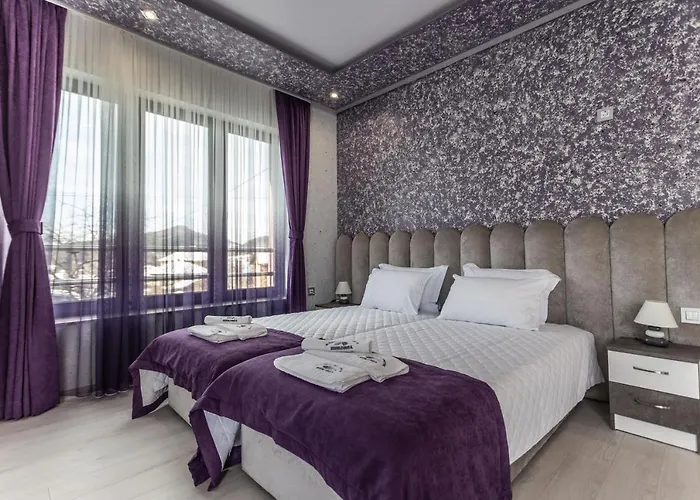 никонел Aparthotel 4*