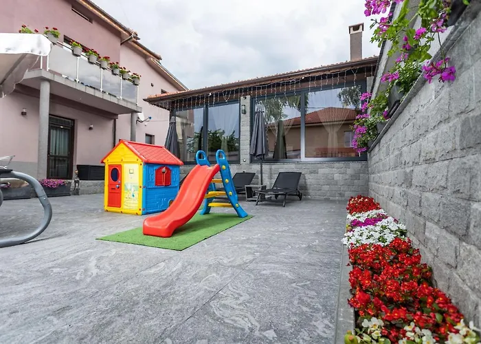 никонел Aparthotel 4*